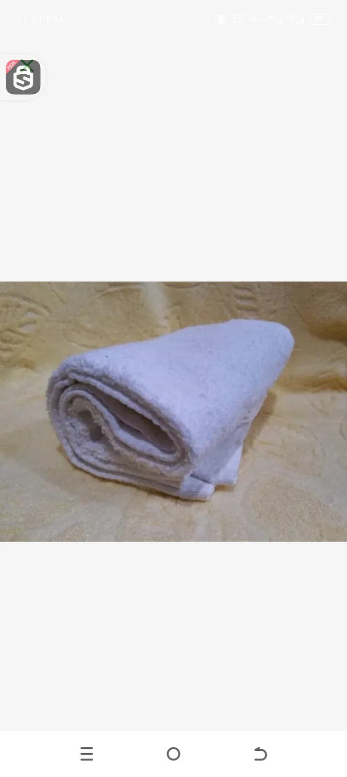 White towel short