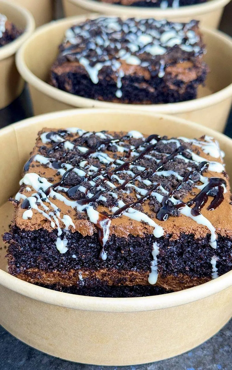 CHOCOLATE DREAM CAKE SLICE