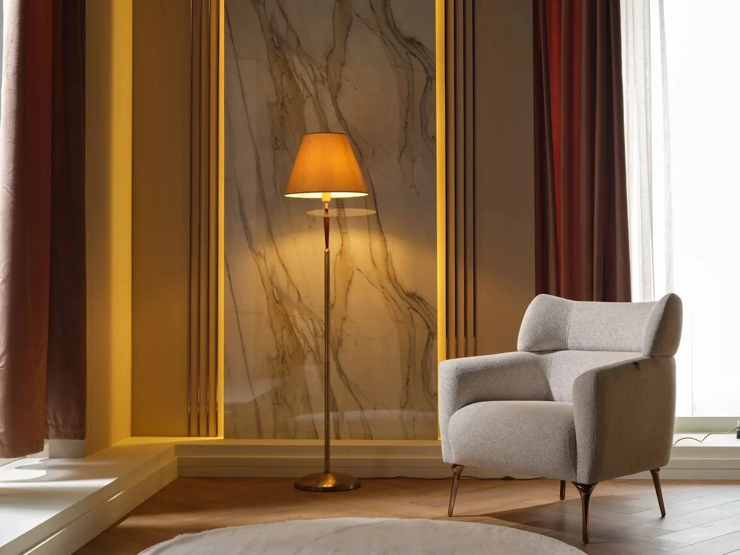 DOQU HOME Delgado Floor Lamp Body + Antique Top