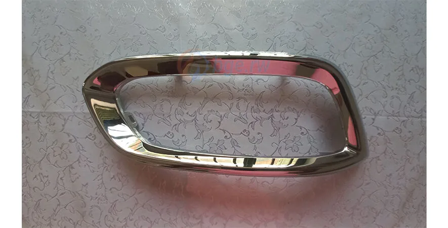 GARNISH,RR REFLECTOR,L(CHROME)