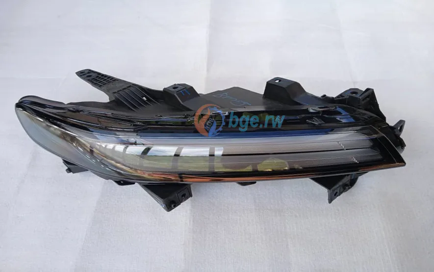 HEADLAMP RH STARLET CROSS