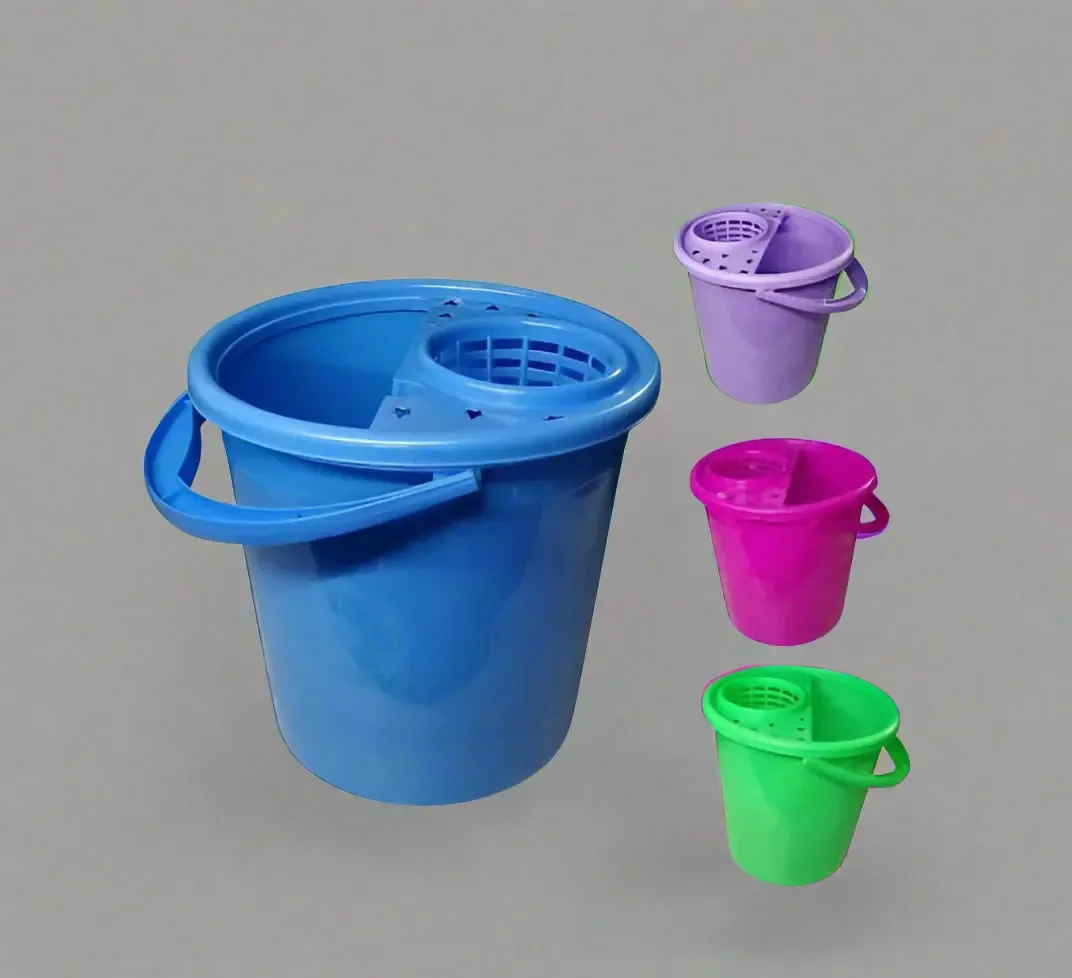 Giovanni Dustbin  Plastic Bucket With  Lid 15L