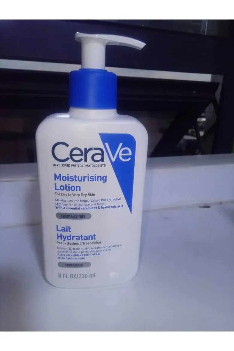 CeraVe Moisturising Lotion with Ceramides for Dry to Very Dry Skin 236ml