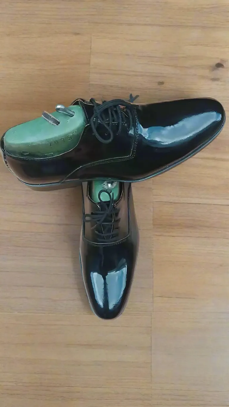 ShadowCrest size 44