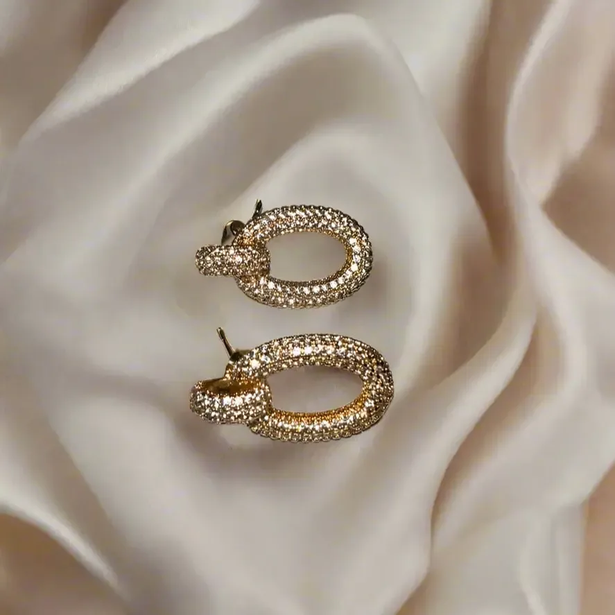 Luxe Gold Oval Drop Earrings with Diamond Embellishments