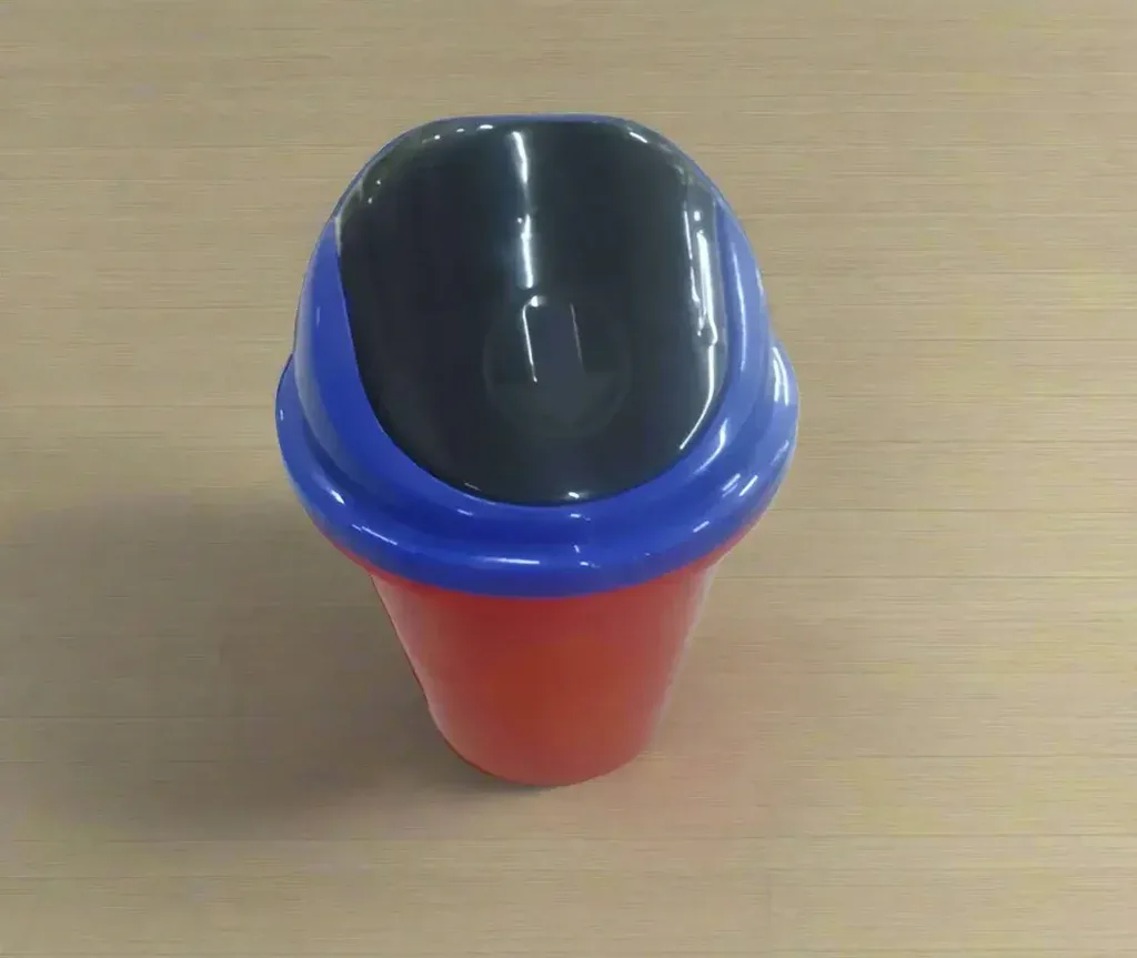 Trash Can With  Swing Top Lid 5L
