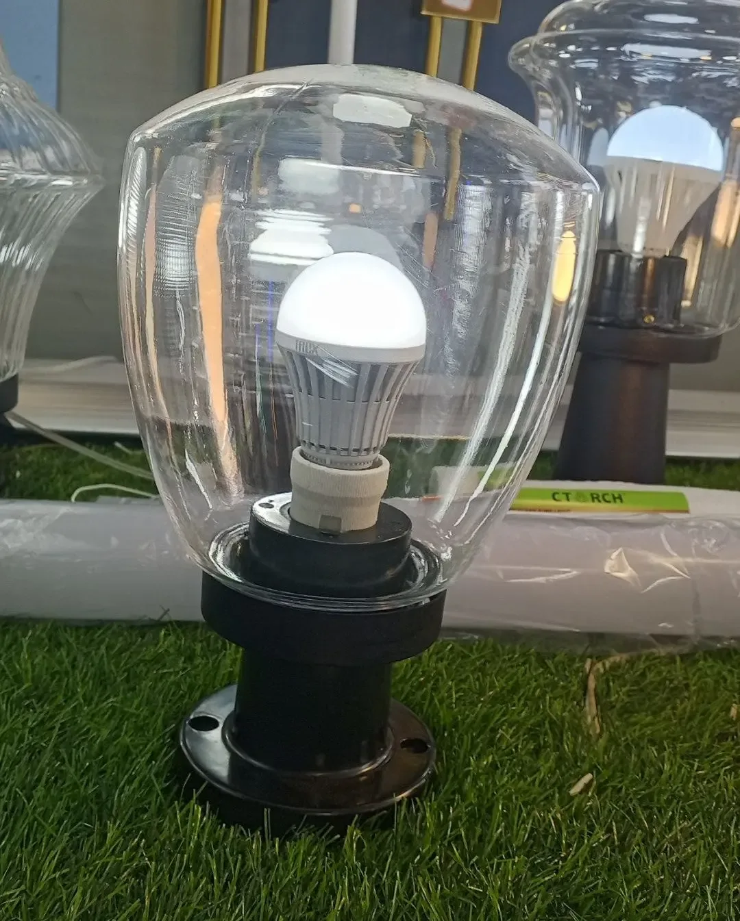 Modern outdoor lamp fixture