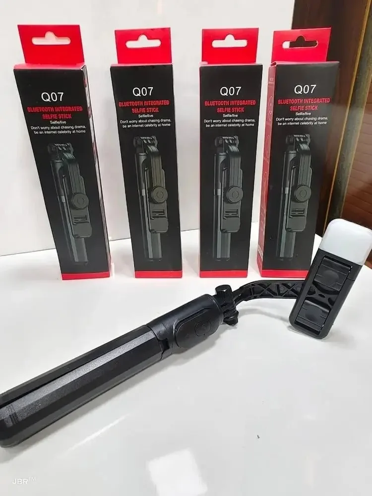 Q07 Bluetooth Selfie Stick