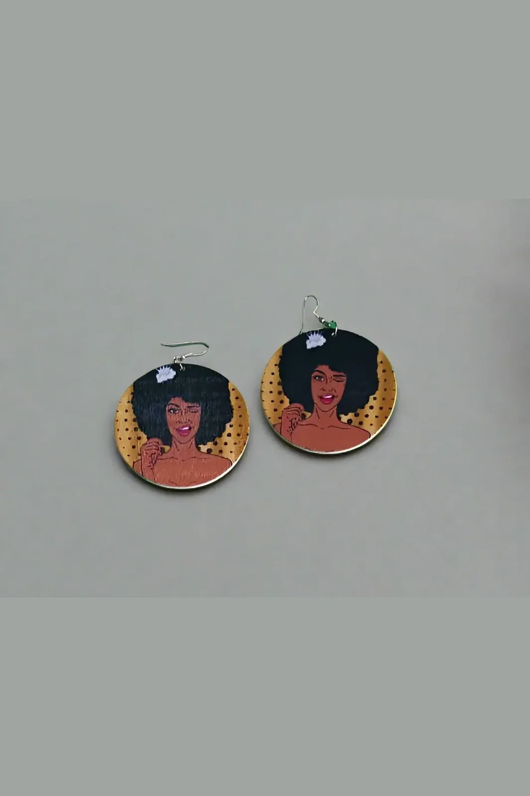 Afrocentric Wooden Earrings – Black Woman with Afro Hairstyle