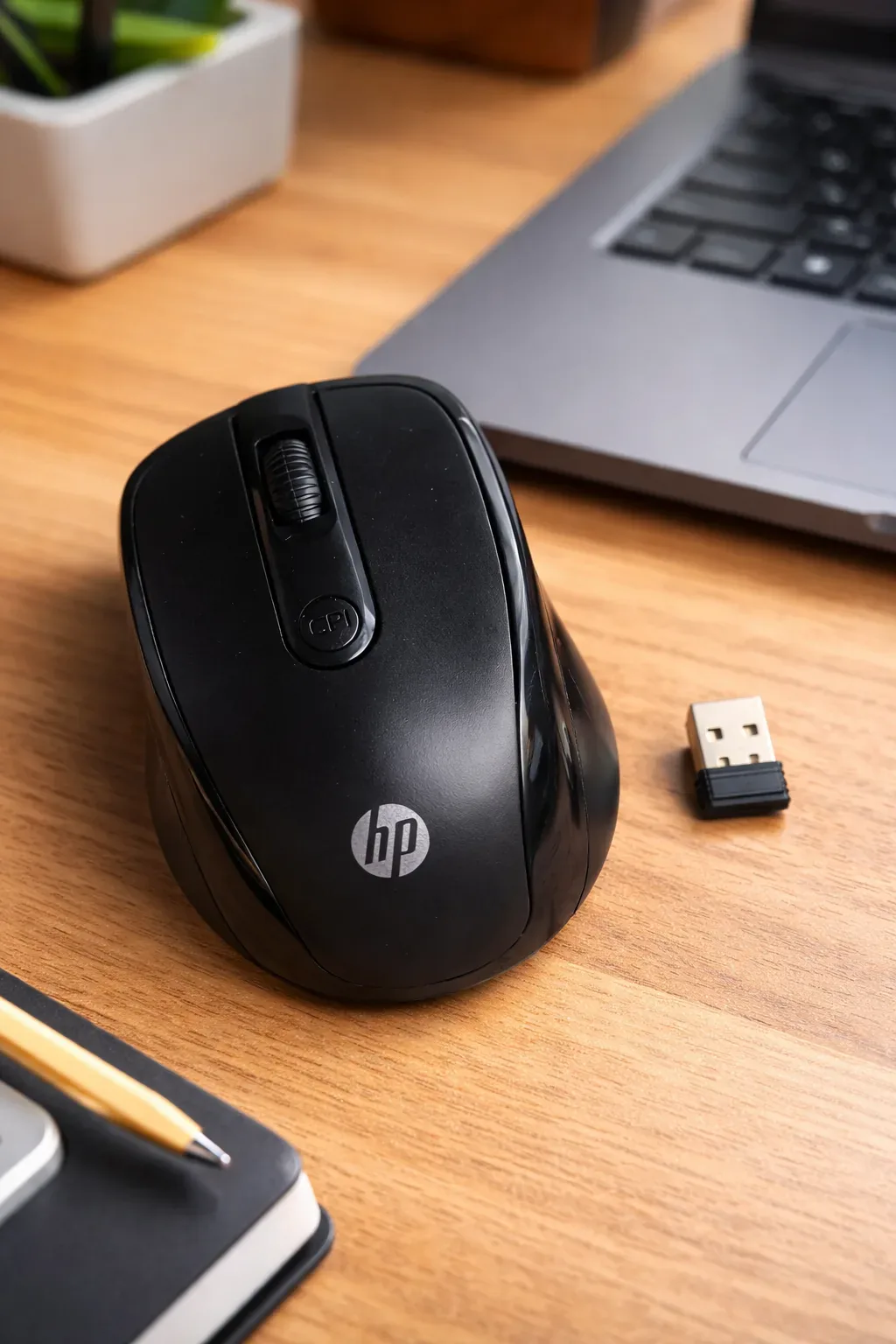 HP Wireless Optical Mouse with USB Receiver