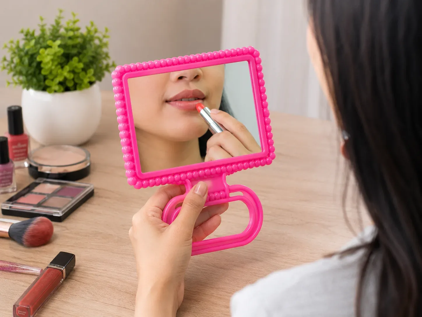 Portable Makeup Mirror with Handle
