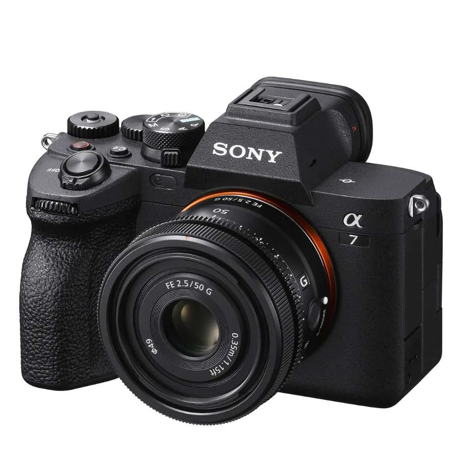 Sony Alpha A7 IVK (ILCE-7M4K) Mirrorless Camera with 28-70mm Kit Lens