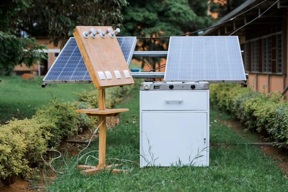 Solar Panel Cooker with Lights